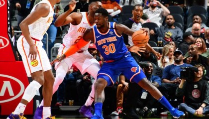  特雷杨52分老鹰加时胜黄蜂  