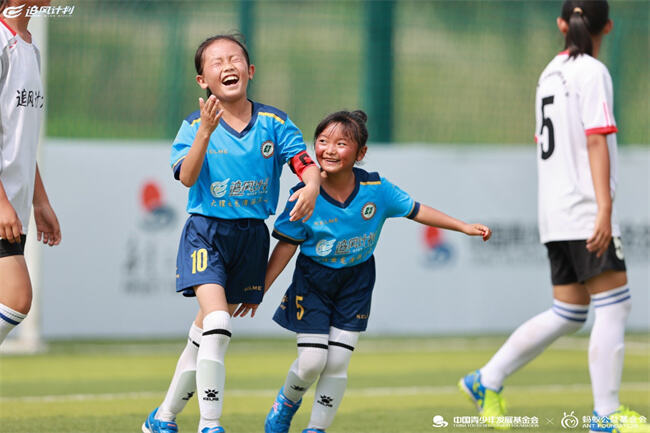  曼城女足夺得联赛冠军创历史  