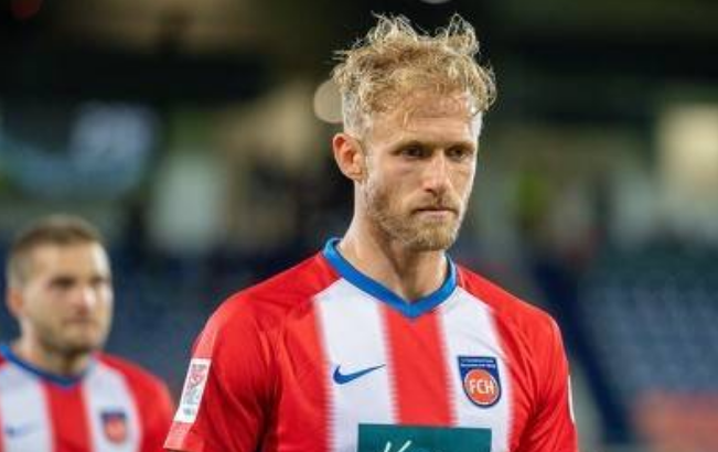  桑德豪森黑马成色足，逼平传统豪强震惊联赛  