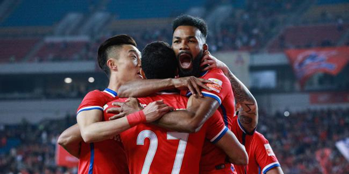  ,汉诺威96保级形势严峻紧急更换主教练  